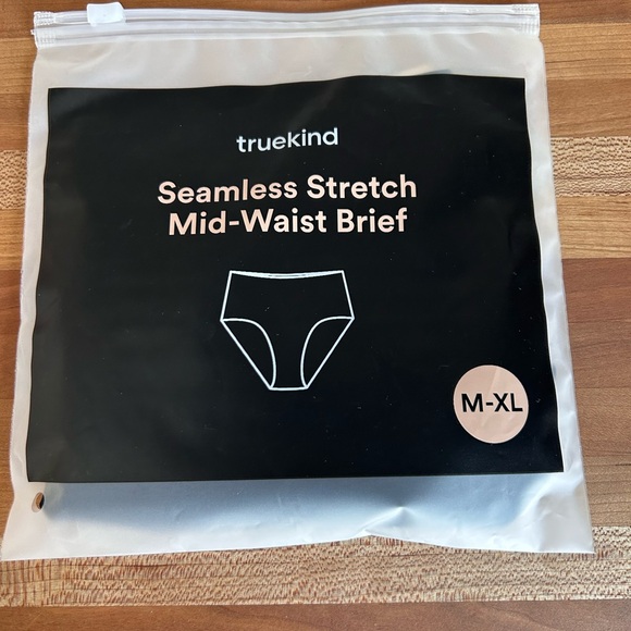Truekind Seamless Stretch Mid-Waist Briefs -TWO pair! NEW! - Picture 4 of 8